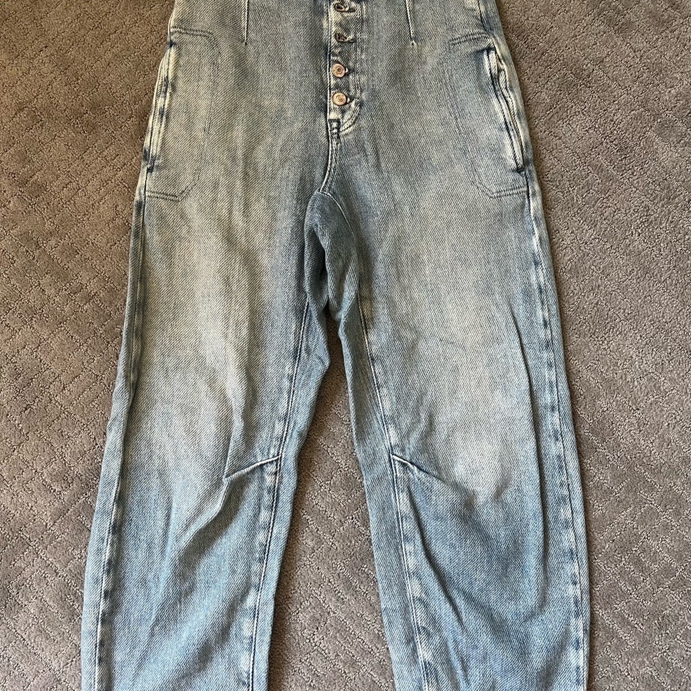 We The Free faded blue denim jeans